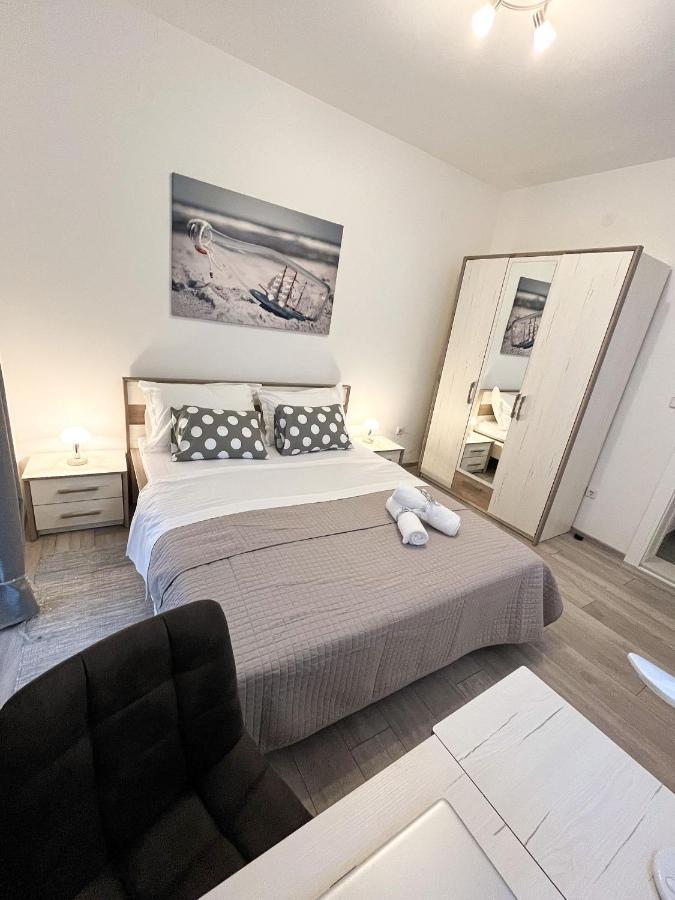 Apartments T&T トロギール エクステリア 写真