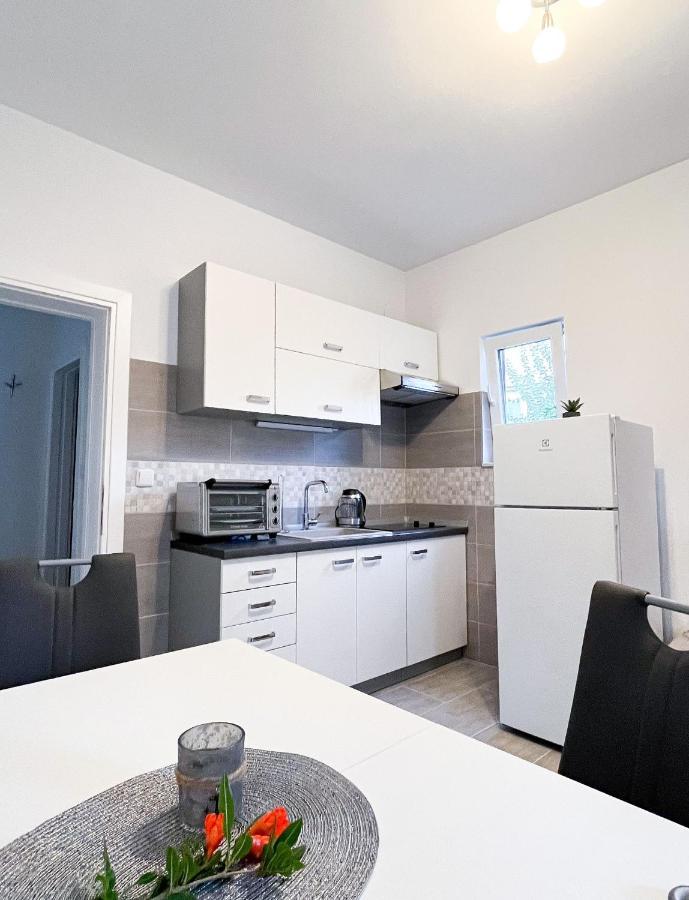 Apartments T&T トロギール エクステリア 写真
