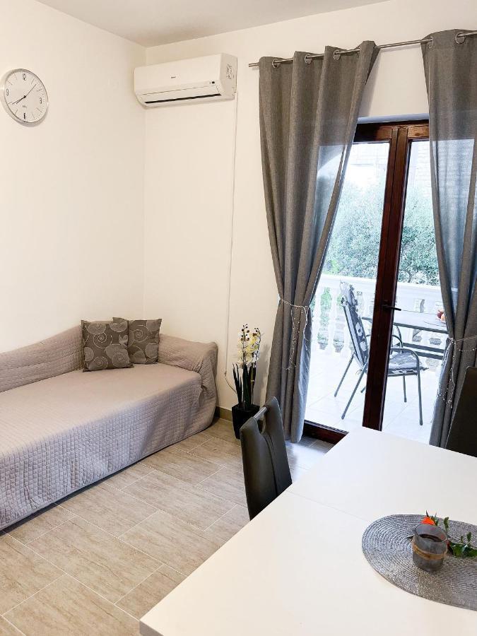 Apartments T&T トロギール エクステリア 写真