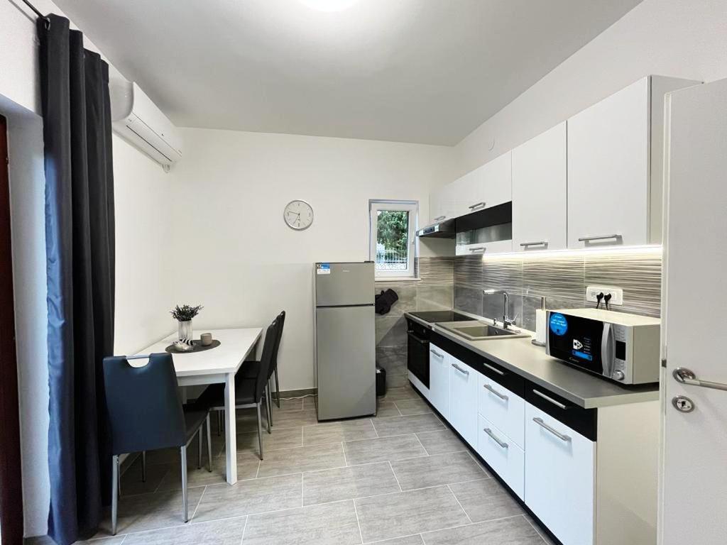 Apartments T&T トロギール エクステリア 写真